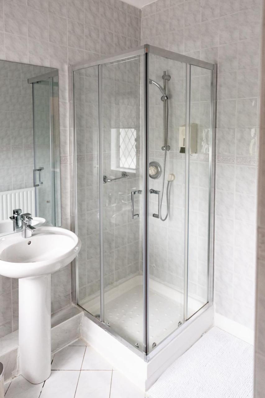 Aaron Court B&B Dublin Buitenkant foto